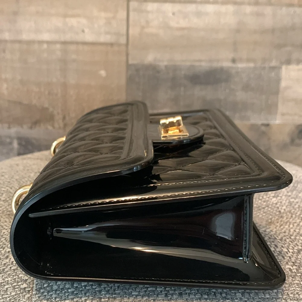 Black Quilted Crossbody with gold chain - Picture 10 of 16